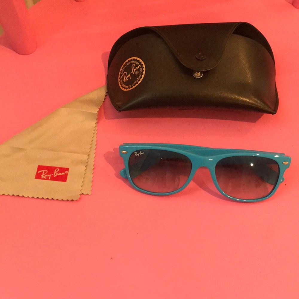 Light blue Ray Ban wayfarers